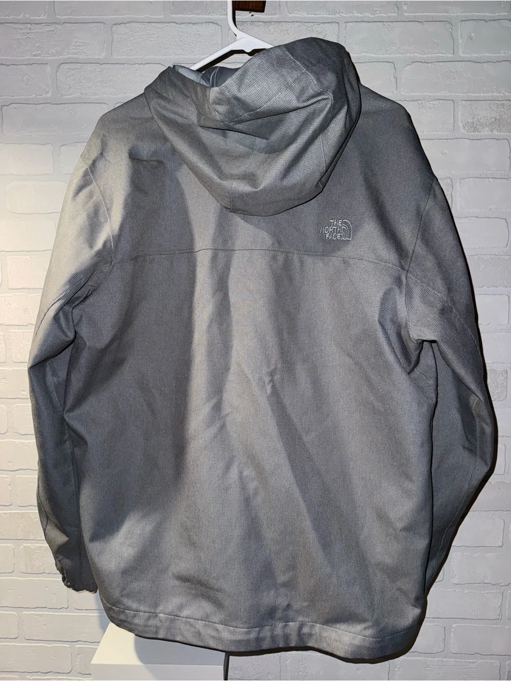 Like New North Face Men's Gray Hooded Shell Jacket - Large